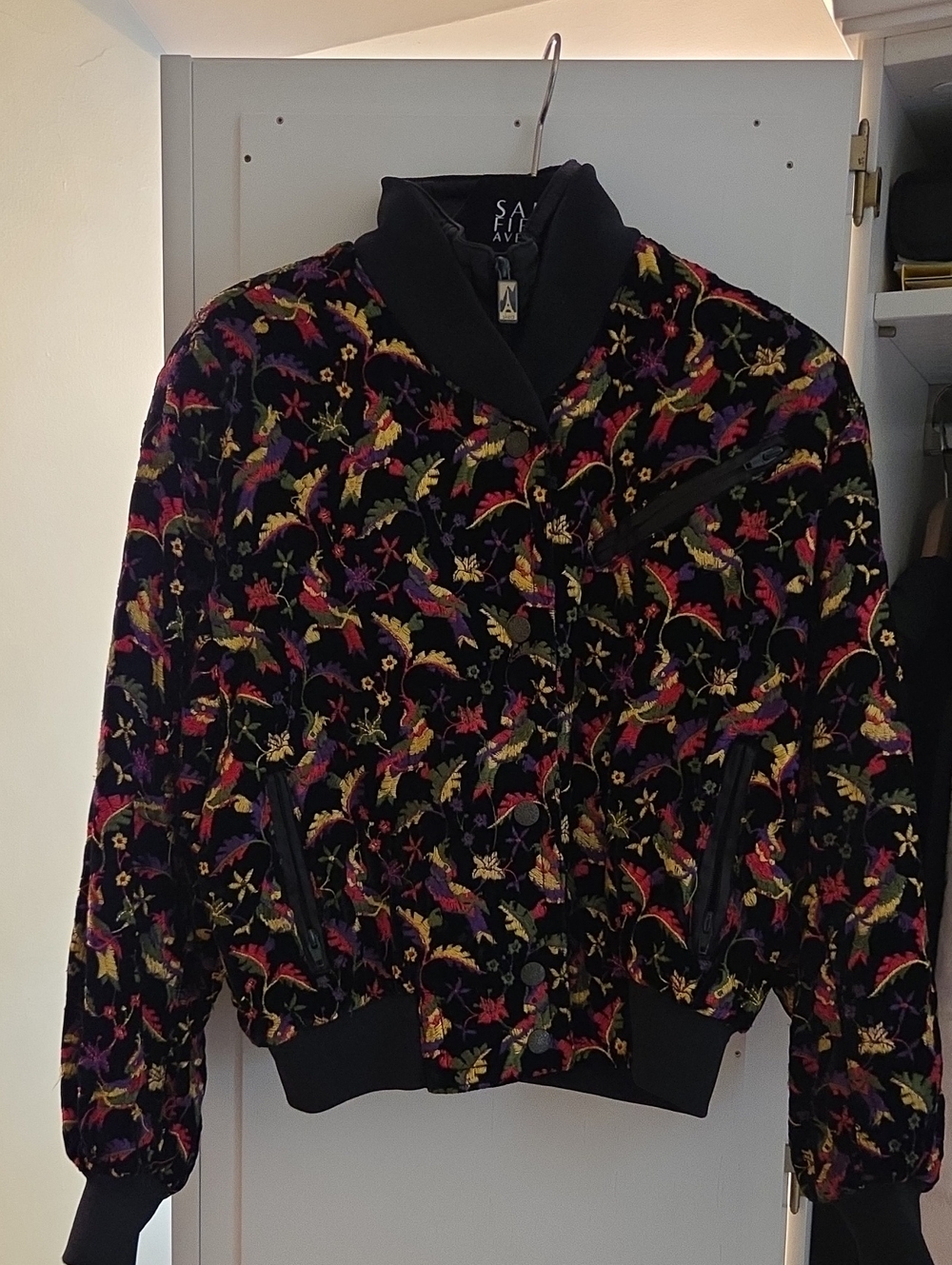 Floral Embroidered Velvet Skea Ski Jacket - Black